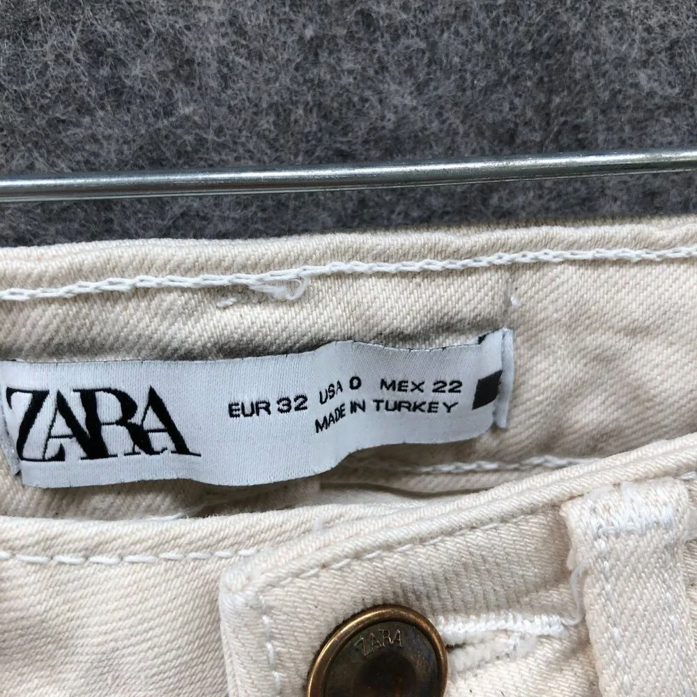 Zara High Rise Straight Jeans Womens 0‎ Ivory White Split Hem Frayed